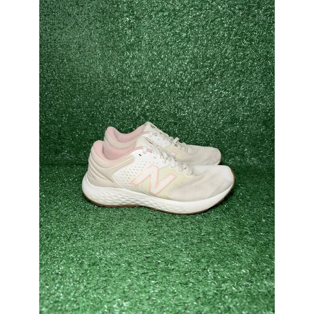 New Balance 520v7 Womens Size 8 Cream White Pink Running Shoes Comfort Sneakers